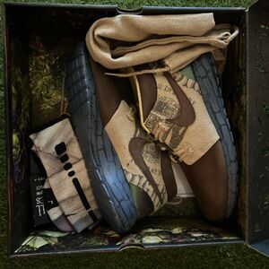 Nike TrollStrikes BoxTrolls Roshe Run Size 15 Box Trolls Limited Super Rare DS